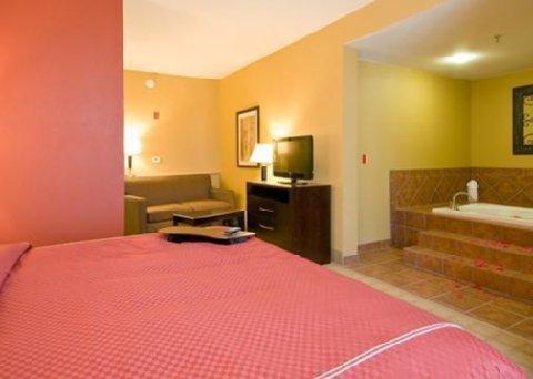 Comfort Suites Tupelo Exterior photo