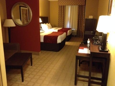 Comfort Suites Tupelo Room photo